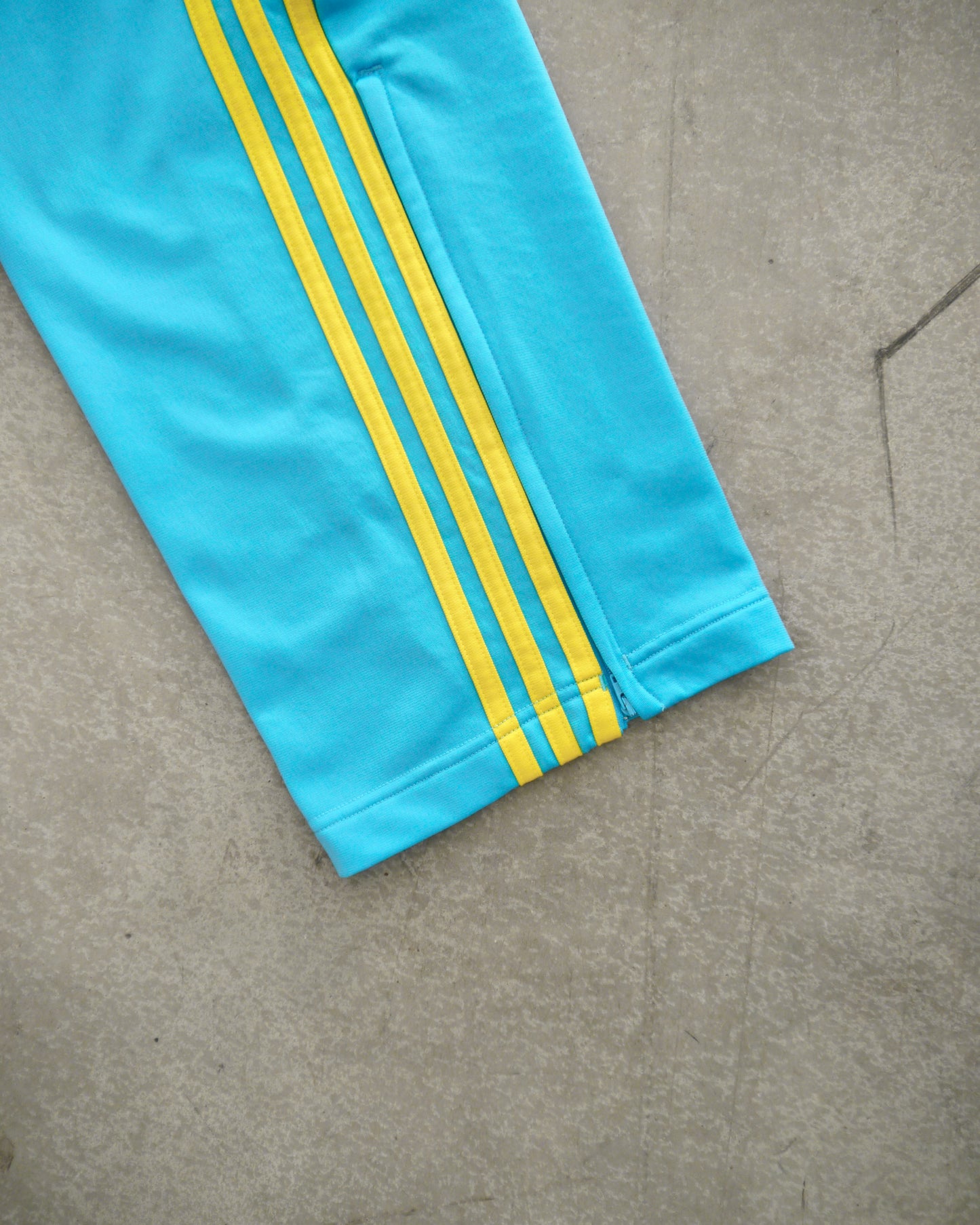 2000s Adidas Ice/Mint Trackpants (32-34)