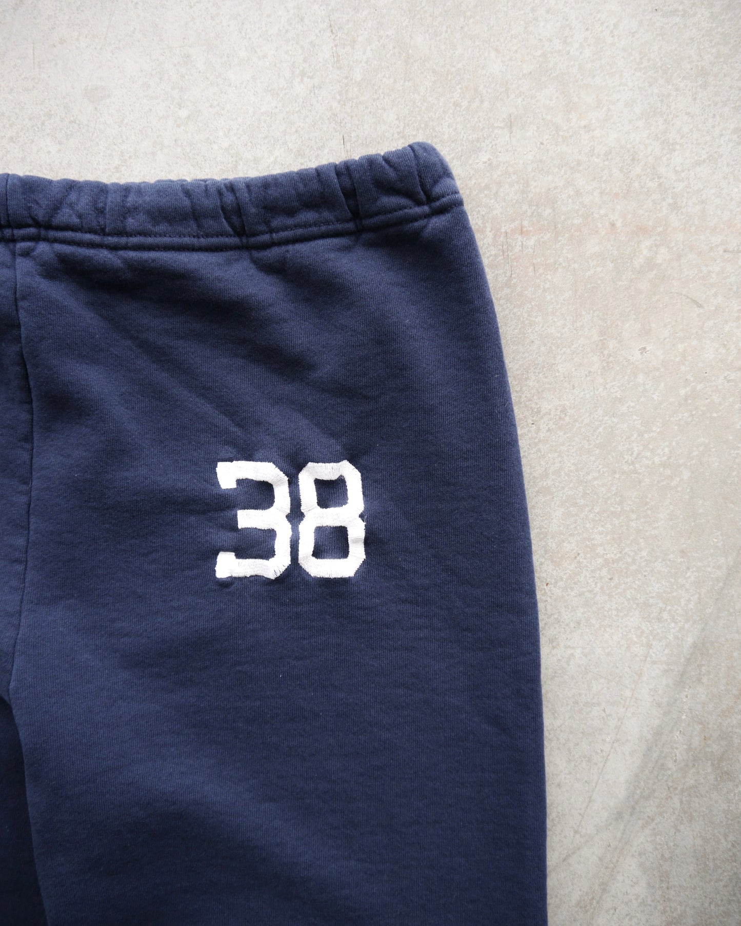 90s Russell Athletic “38” Sweatpants (32-36)