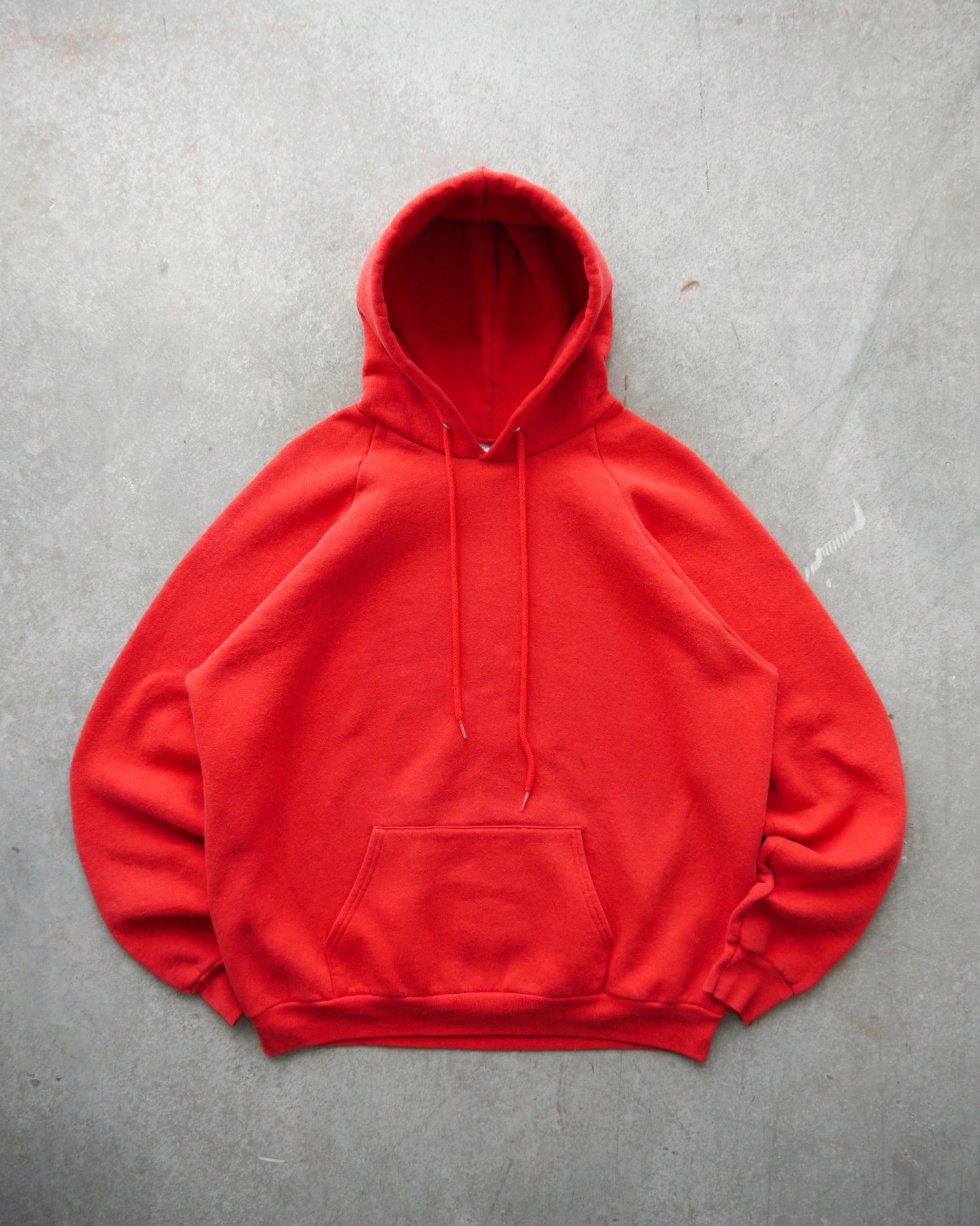 90s Boxy Blank Red Raglan Hoodie (M/L)