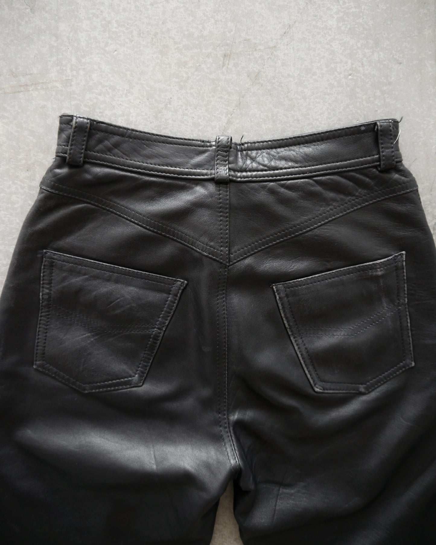 80s French Artisanal Black Leather Pants (29x29)