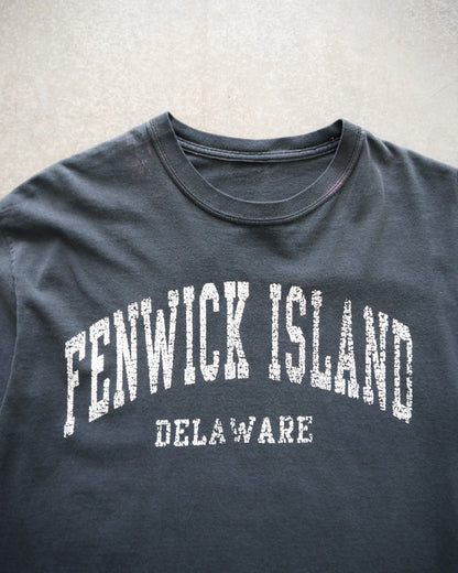 2000s “Fenwick Island” Cracked Print Faded Charcoal Tee (M)
